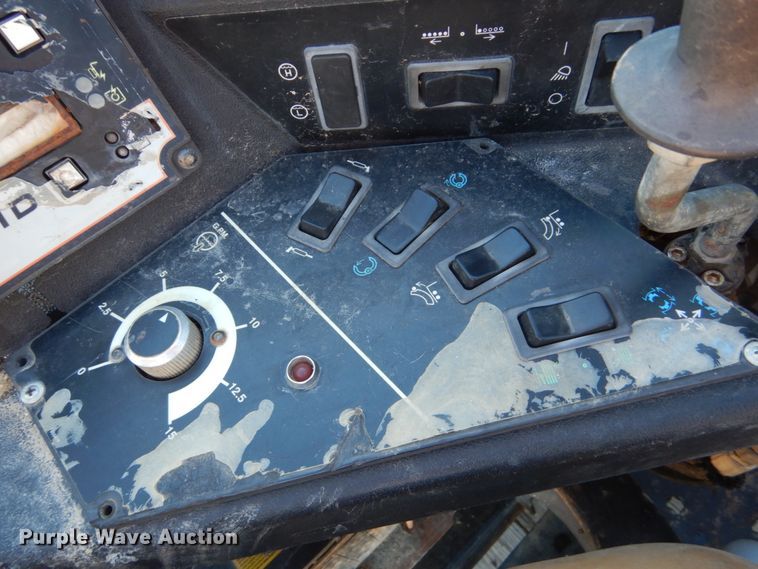 image for item GO9034 2005 Ditch Witch JT1220 Mach 1 directional boring unit