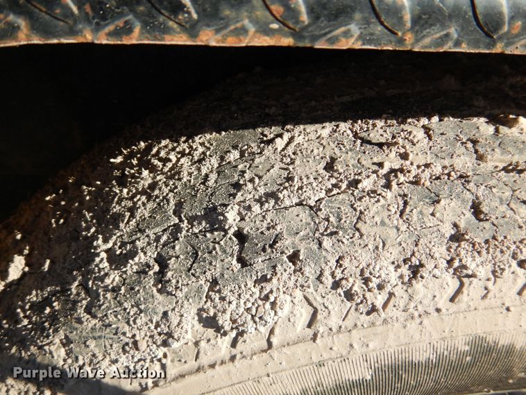 image for item GO9034 2005 Ditch Witch JT1220 Mach 1 directional boring unit