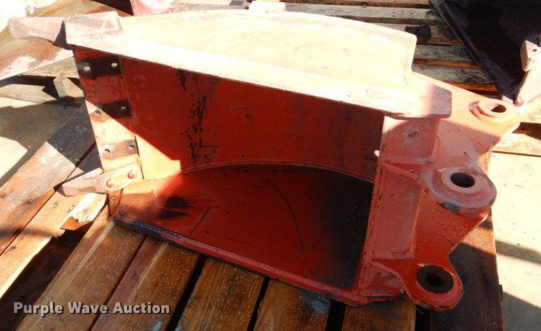 image for item GO9039 (3) Ditch Witch backhoe buckets
