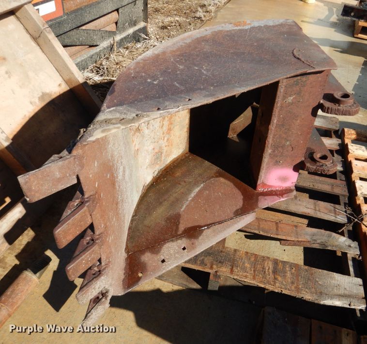 image for item GO9040 (3) Ditch Witch backhoe buckets