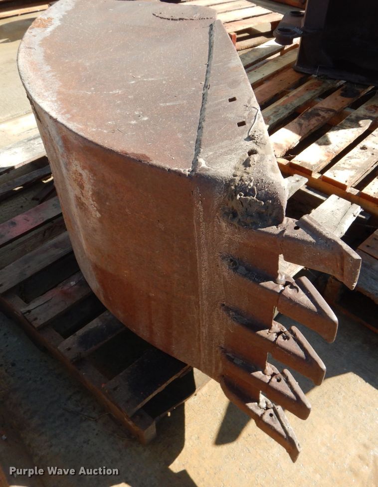 image for item GO9040 (3) Ditch Witch backhoe buckets