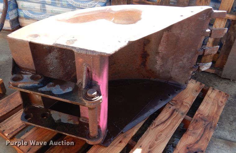 image for item GO9040 (3) Ditch Witch backhoe buckets