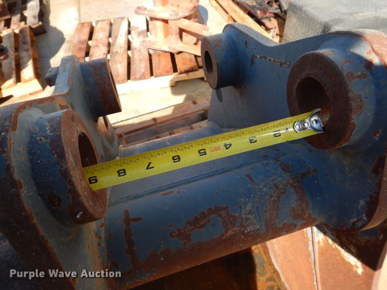 image for item GO9041 Ditch Witch 36"W offset bucket