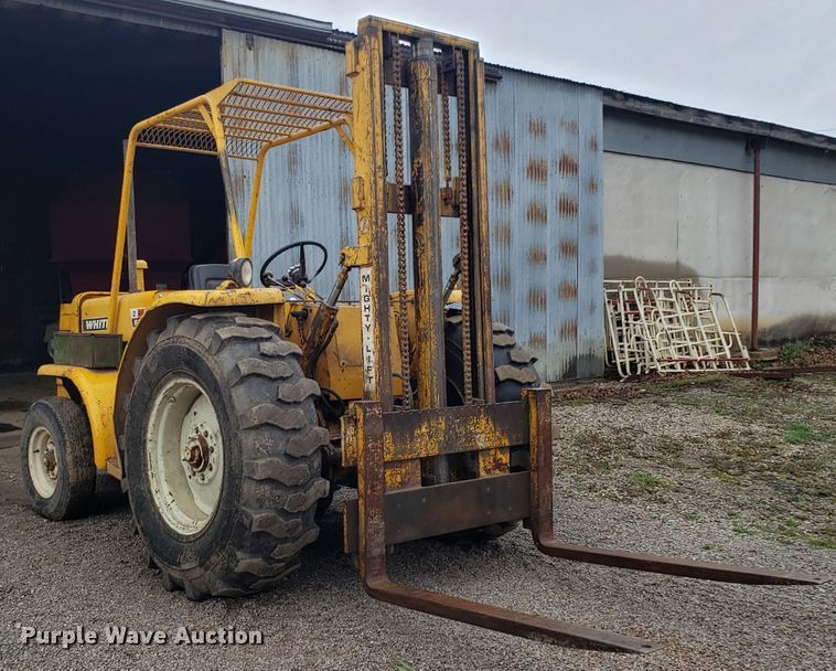 image for item GO9264 White 2-44 forklift