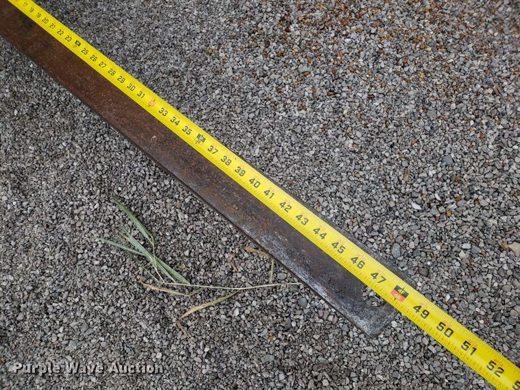 image for item GO9264 White 2-44 forklift