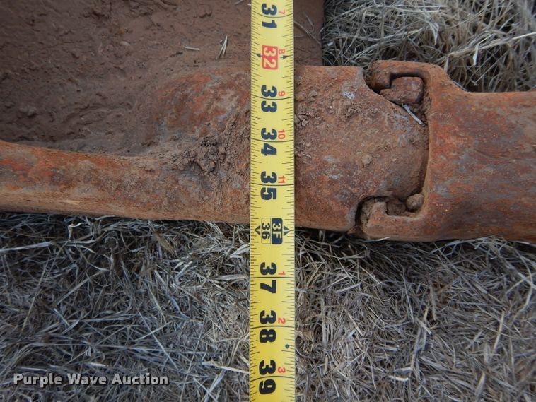 image for item GT9721 2000 John Deere 200LC excavator