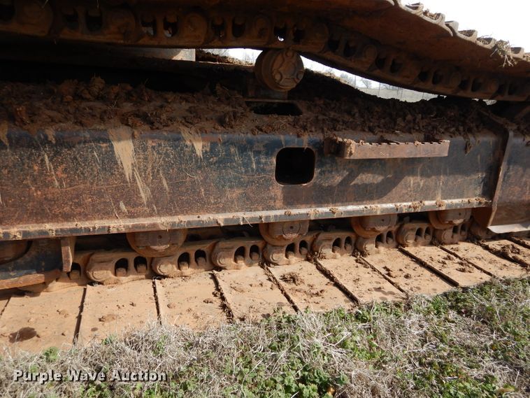 image for item GT9721 2000 John Deere 200LC excavator