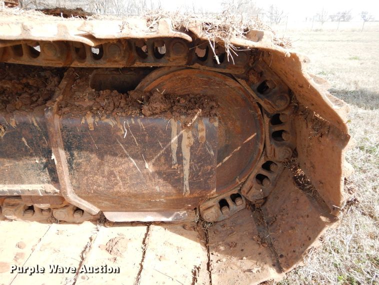 image for item GT9721 2000 John Deere 200LC excavator