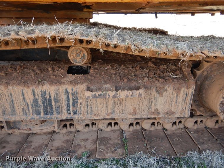 image for item GT9721 2000 John Deere 200LC excavator