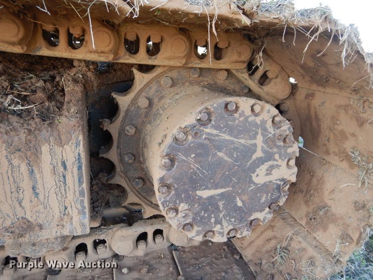 image for item GT9721 2000 John Deere 200LC excavator