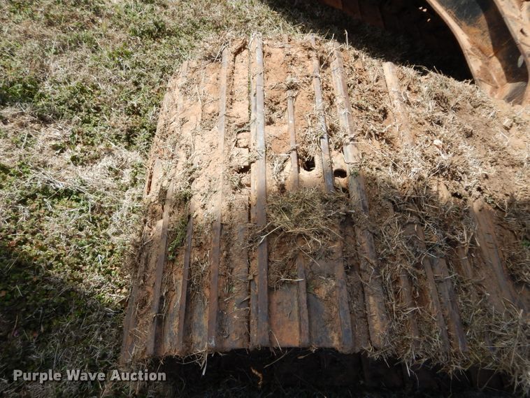 image for item GT9721 2000 John Deere 200LC excavator