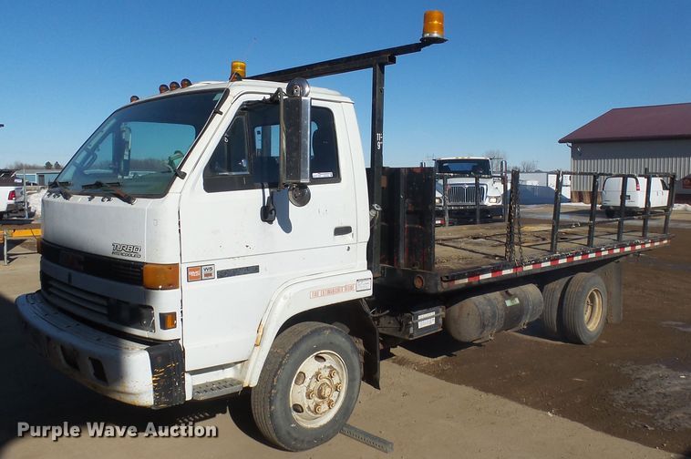 image for item GV9756 1994 GMC W5 flatbed truck