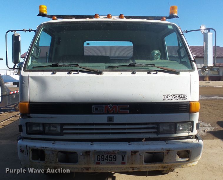 image for item GV9756 1994 GMC W5 flatbed truck