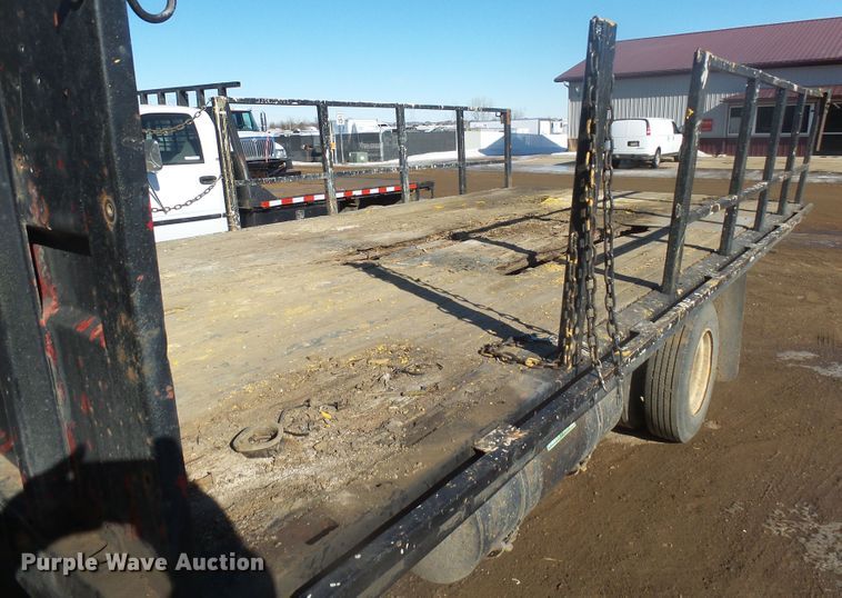 image for item GV9756 1994 GMC W5 flatbed truck