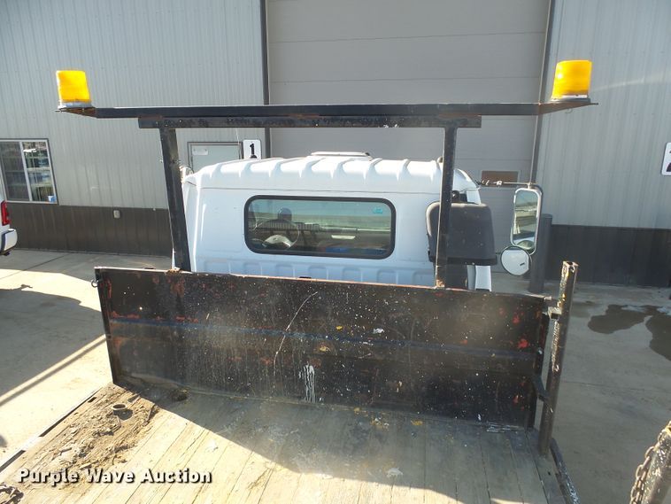 image for item GV9756 1994 GMC W5 flatbed truck