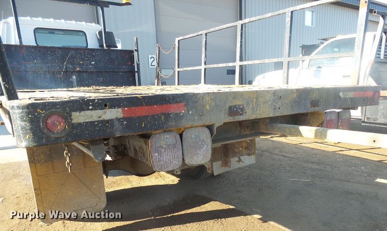 image for item GV9756 1994 GMC W5 flatbed truck