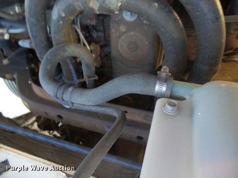 image for item GV9756 1994 GMC W5 flatbed truck