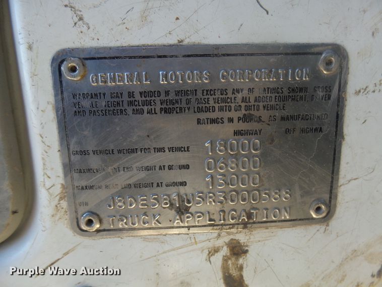 image for item GV9756 1994 GMC W5 flatbed truck