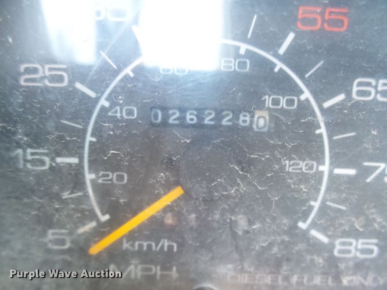 image for item GV9756 1994 GMC W5 flatbed truck