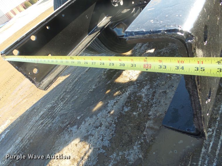 image for item GV9758 2006 International 7500 Crew Cab truck cab and chassis