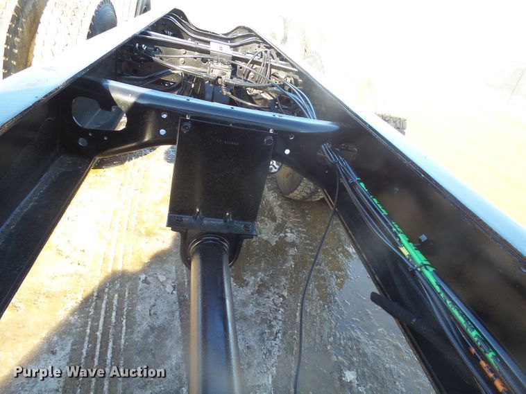 image for item GV9758 2006 International 7500 Crew Cab truck cab and chassis