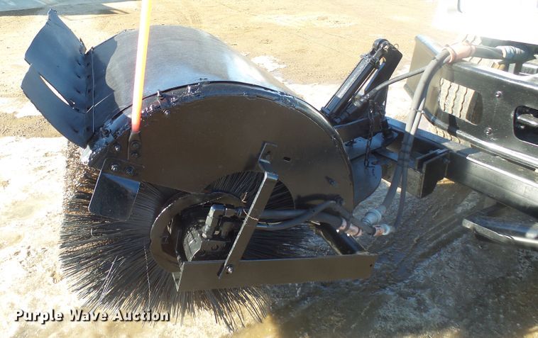 image for item GV9758 2006 International 7500 Crew Cab truck cab and chassis