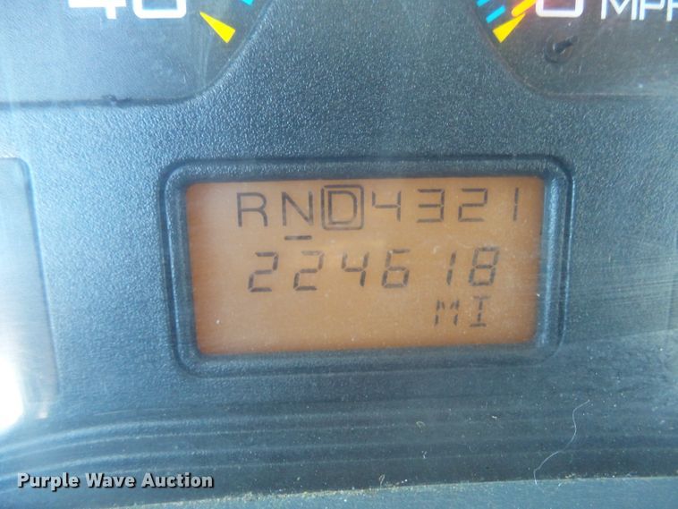 image for item GV9758 2006 International 7500 Crew Cab truck cab and chassis