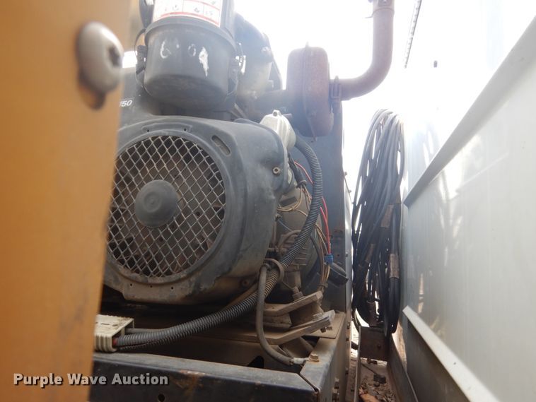 image for item GW9487 1997 International 4700 service truck with crane