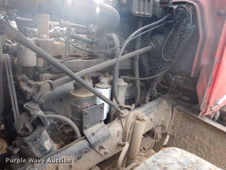 image for item GW9488 1991 Mack RD690S truck cab and chassis