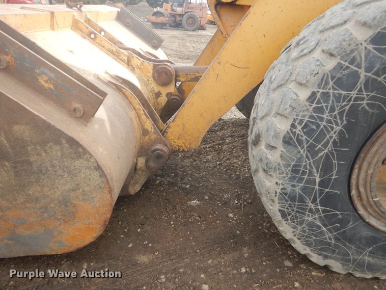 image for item GW9490 1996 John Deere 644G wheel loader