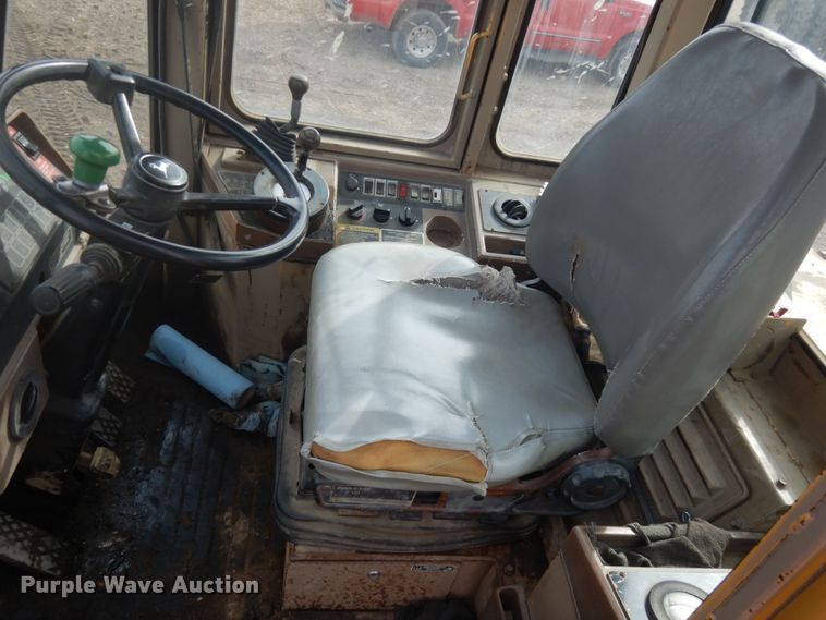 image for item GW9490 1996 John Deere 644G wheel loader