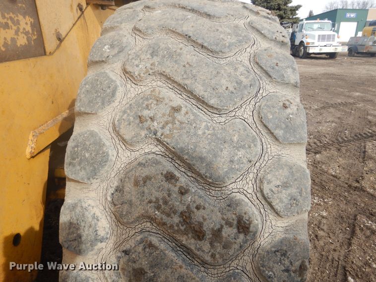 image for item GW9490 1996 John Deere 644G wheel loader