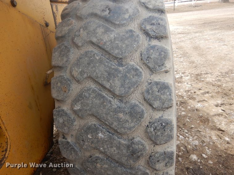 image for item GW9490 1996 John Deere 644G wheel loader