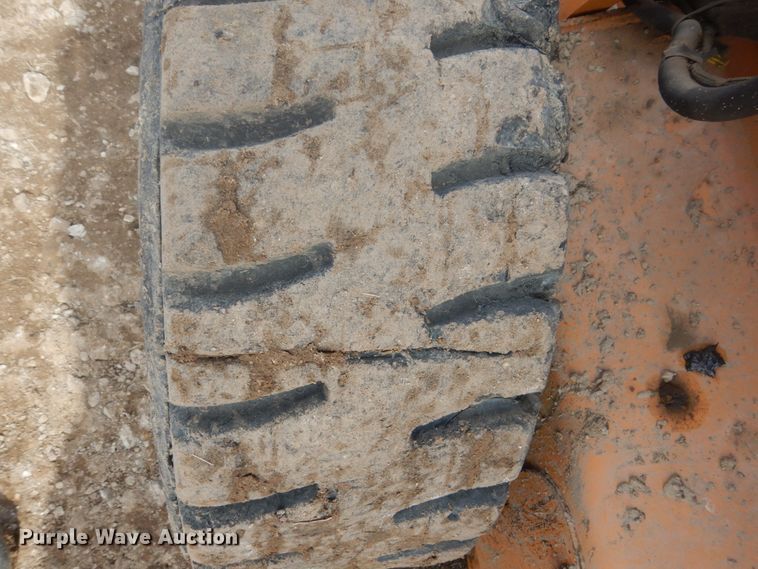 image for item GW9494 2011 Case 450  skid steer loader