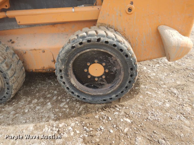 image for item GW9494 2011 Case 450  skid steer loader