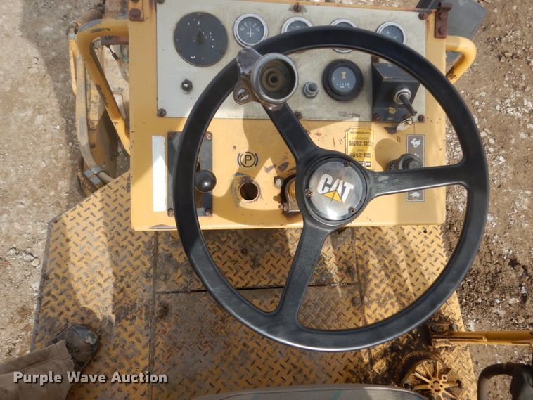 image for item GW9495 1996 Caterpillar CP-323 single drum vibratory roller