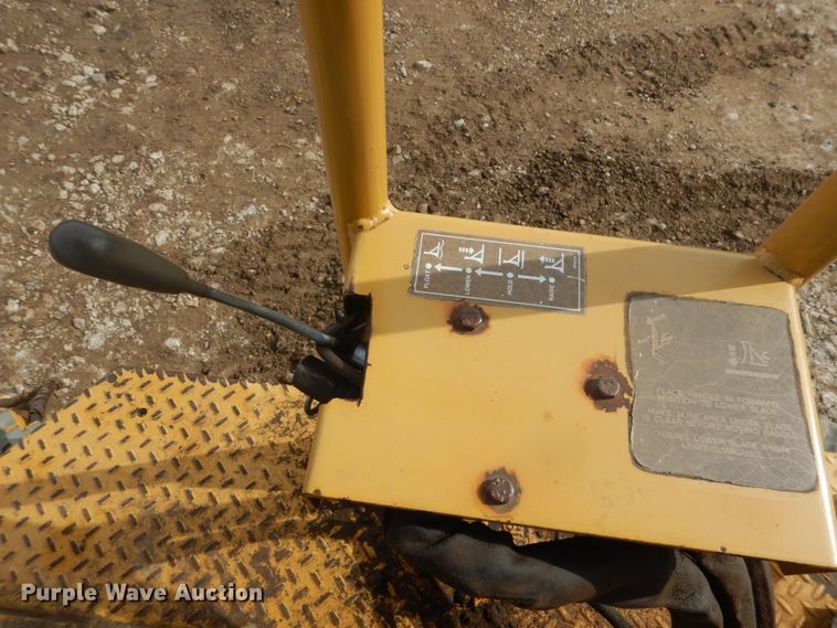 image for item GW9495 1996 Caterpillar CP-323 single drum vibratory roller