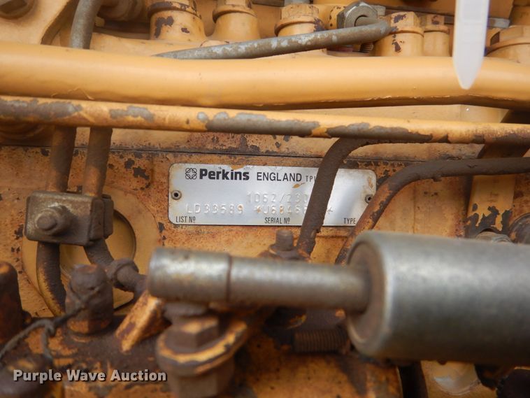 image for item GW9495 1996 Caterpillar CP-323 single drum vibratory roller