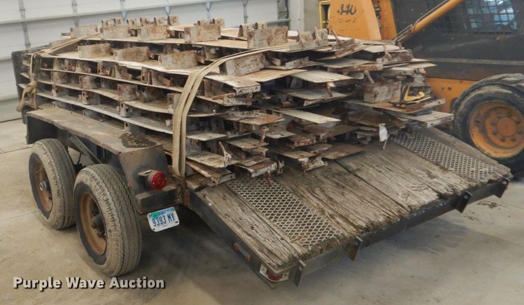 image for item GW9498 1987 concrete form trailer