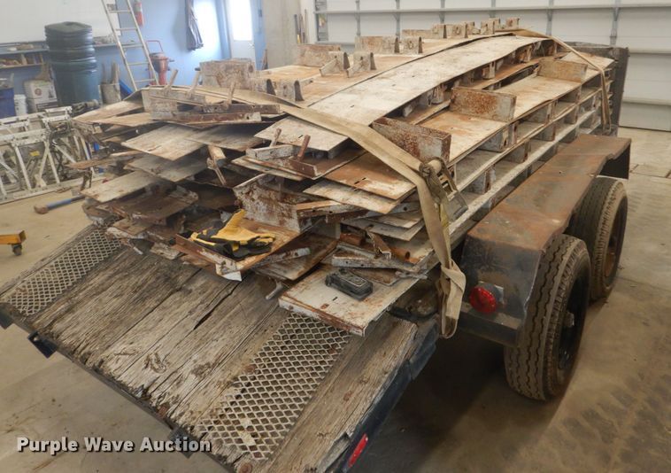 image for item GW9498 1987 concrete form trailer