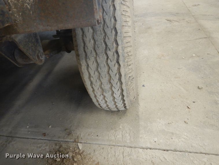 image for item GW9498 1987 concrete form trailer