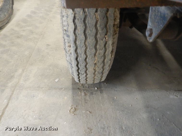 image for item GW9498 1987 concrete form trailer