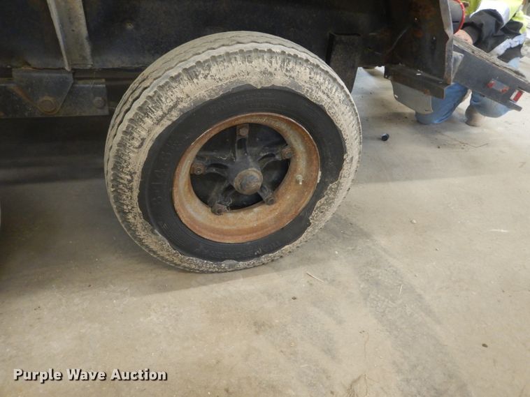 image for item GW9498 1987 concrete form trailer