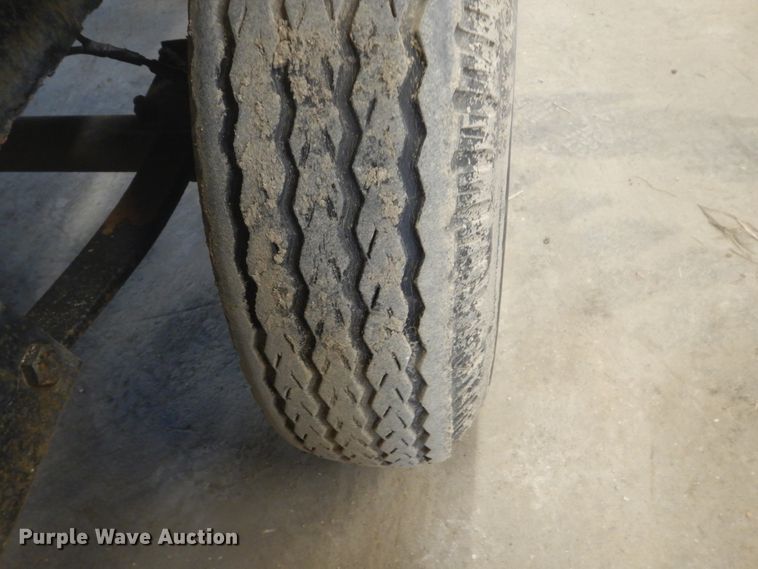 image for item GW9498 1987 concrete form trailer