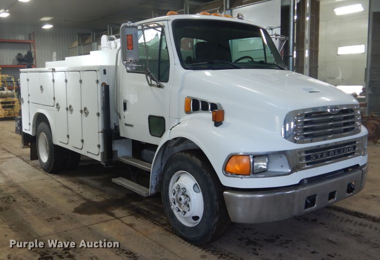 image for item GW9512 2007 Sterling Acterra service truck with crane