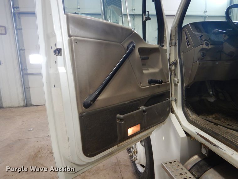 image for item GW9512 2007 Sterling Acterra service truck with crane