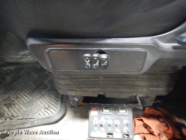 image for item GW9512 2007 Sterling Acterra service truck with crane