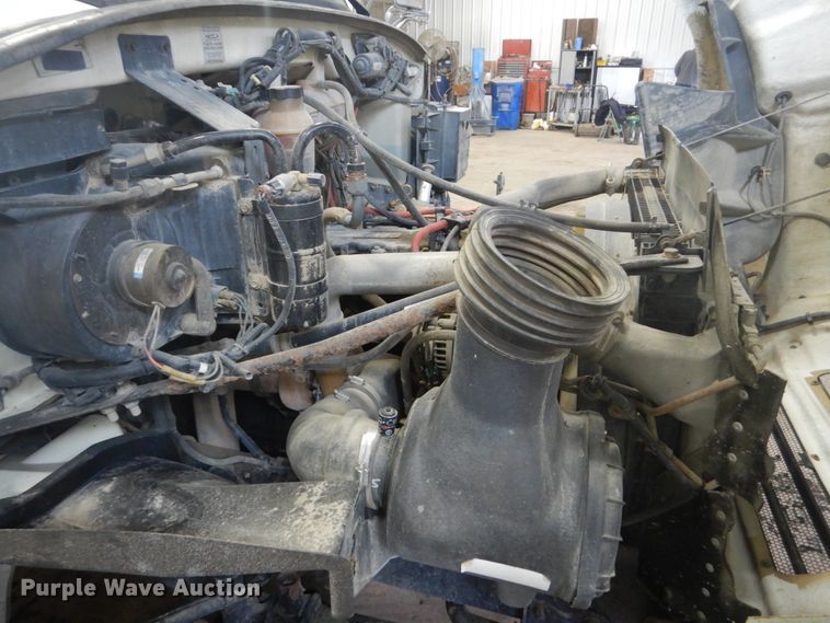 image for item GW9512 2007 Sterling Acterra service truck with crane