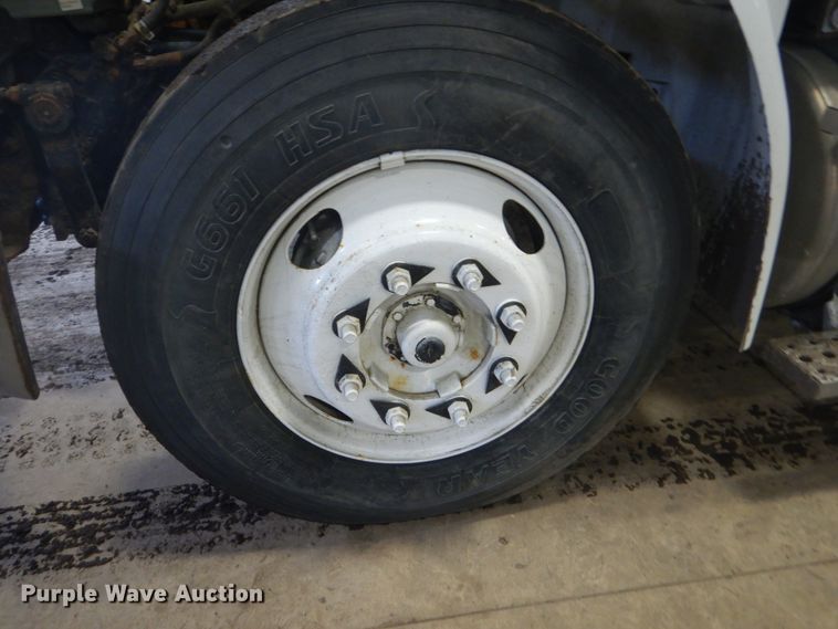 image for item GW9512 2007 Sterling Acterra service truck with crane