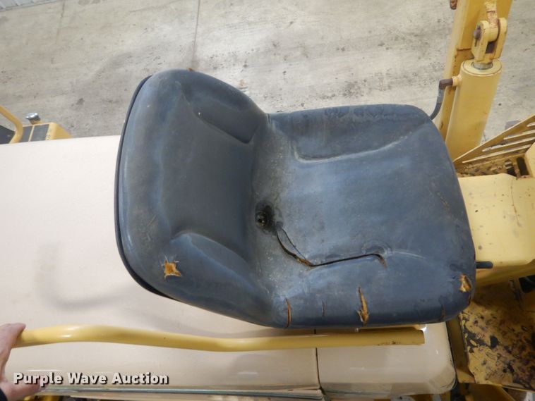 image for item GW9514 2008 Vermeer RTX1250 trencher